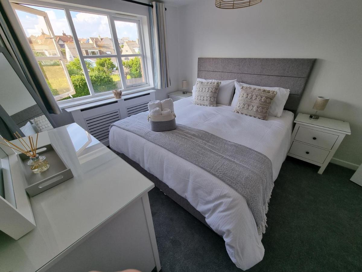 Apartament Hightide - 2 Bed With Parking, Balcony & Sea View. Swanage Zewnętrze zdjęcie