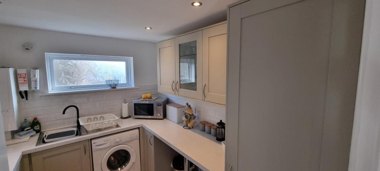 Apartament Hightide - 2 Bed With Parking, Balcony & Sea View. Swanage Zewnętrze zdjęcie