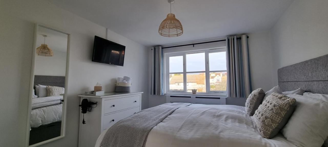 Apartament Hightide - 2 Bed With Parking, Balcony & Sea View. Swanage Zewnętrze zdjęcie