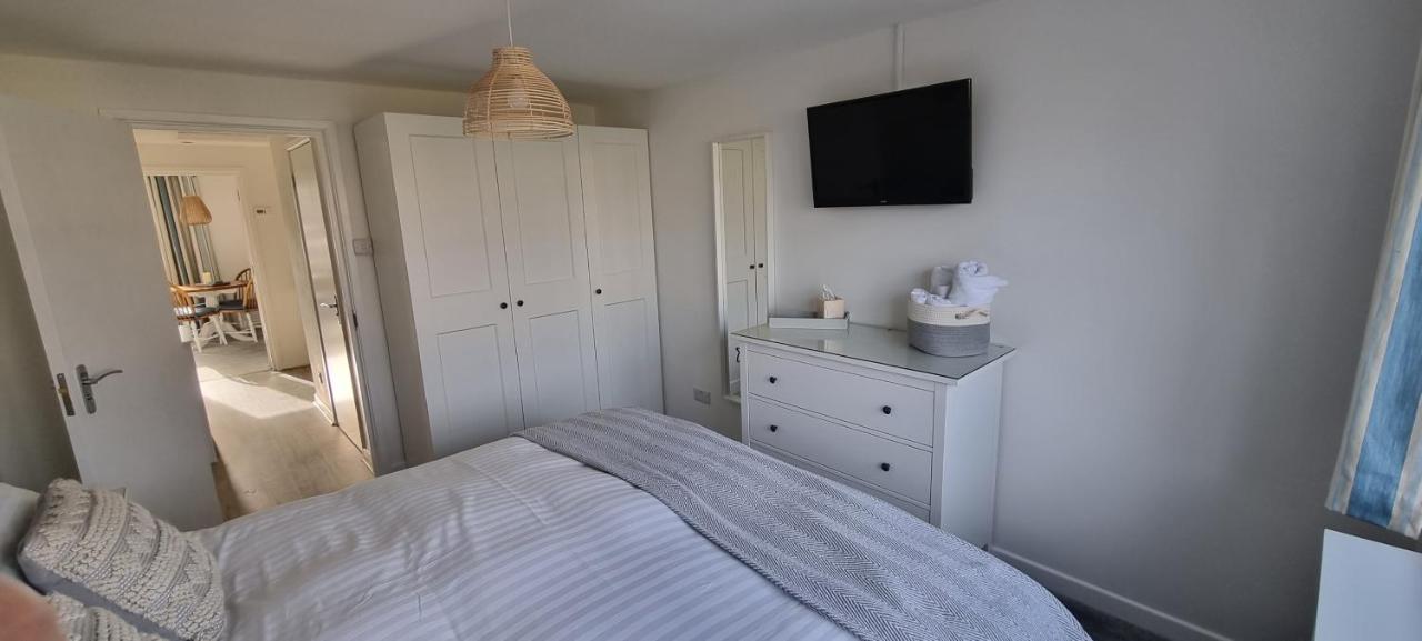 Apartament Hightide - 2 Bed With Parking, Balcony & Sea View. Swanage Zewnętrze zdjęcie