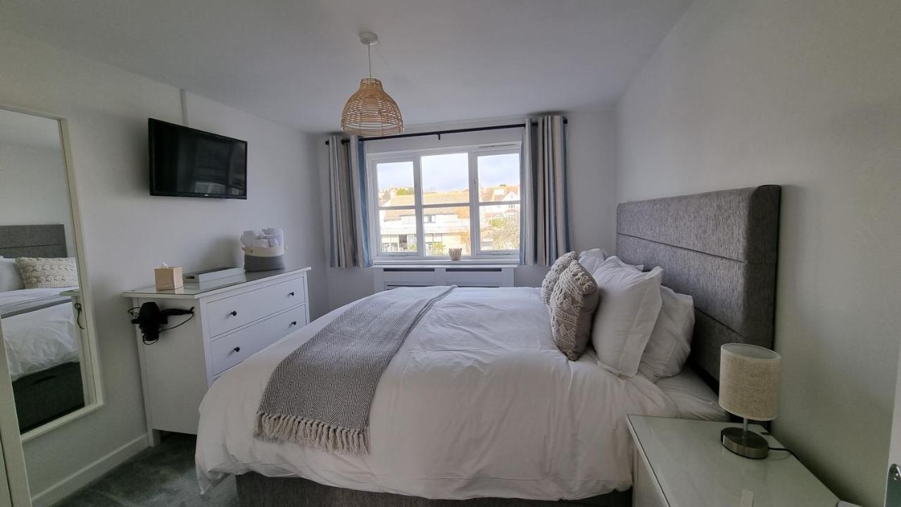 Apartament Hightide - 2 Bed With Parking, Balcony & Sea View. Swanage Zewnętrze zdjęcie