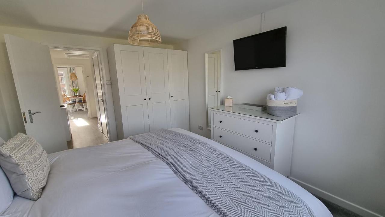 Apartament Hightide - 2 Bed With Parking, Balcony & Sea View. Swanage Zewnętrze zdjęcie