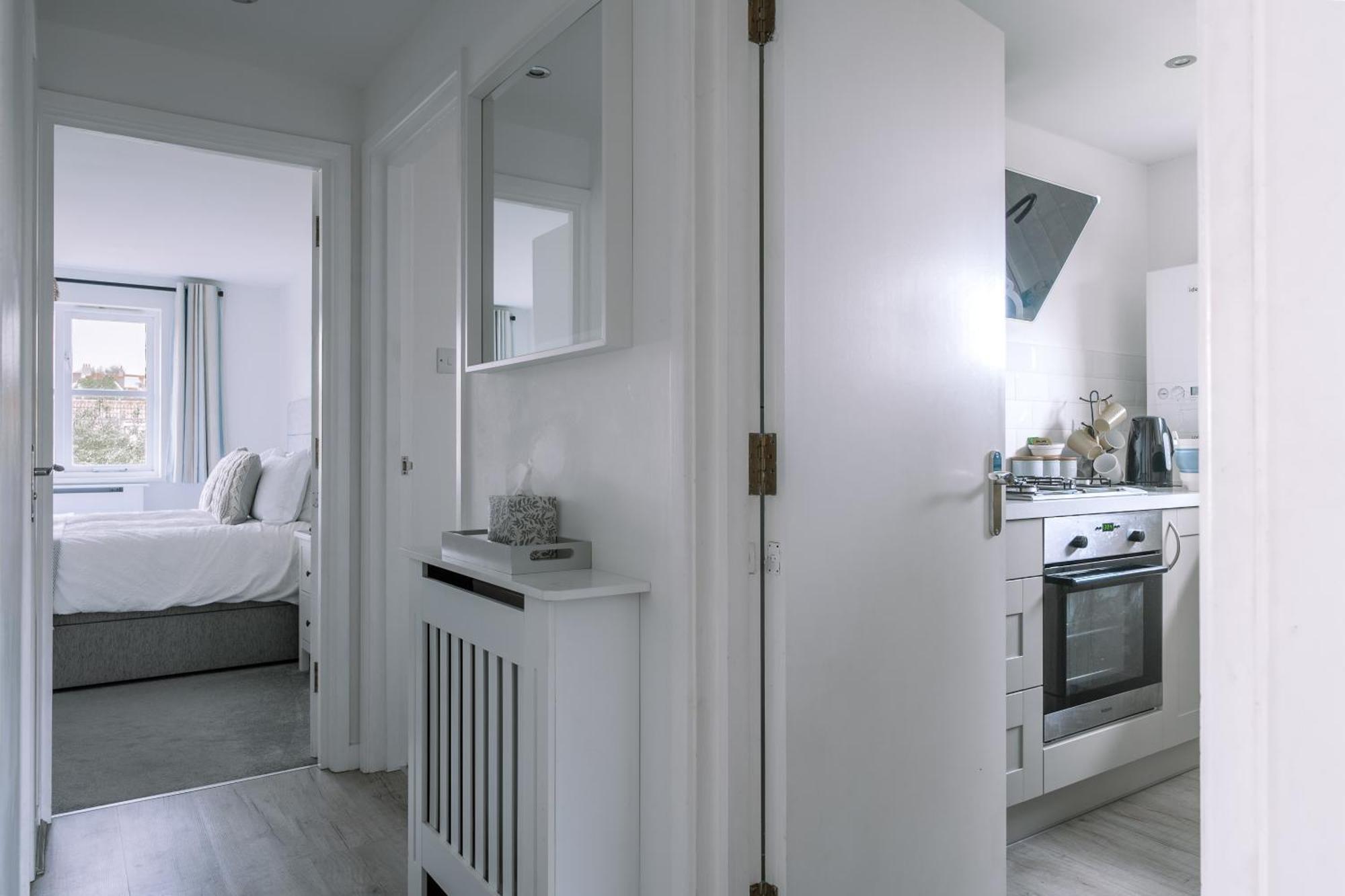 Apartament Hightide - 2 Bed With Parking, Balcony & Sea View. Swanage Zewnętrze zdjęcie
